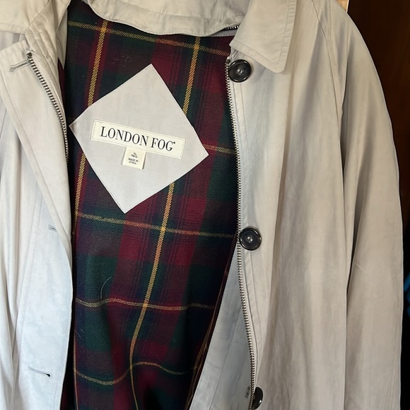 Women’s London Fog Hooded lined Jacket - Picture 3 of 4